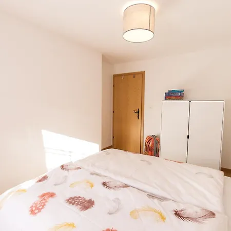 아파트 Chasa Praem, *